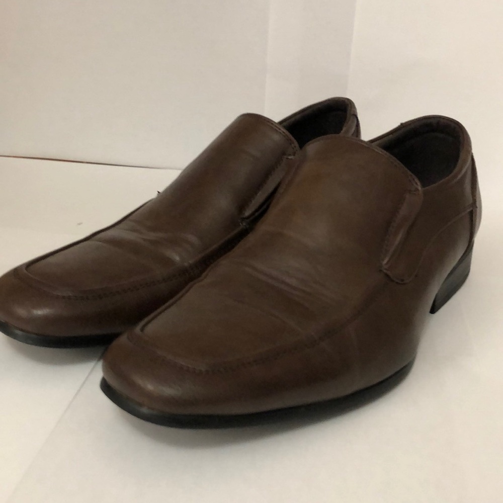 Brown dress shoes